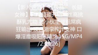 可爱的女孩手淫自慰