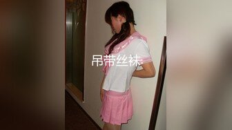 眼镜骚哥约操兼职学生嫩妹，让妹先足交一下，吸吮口交活很棒，按着双手正入爆操，翘起屁股对着镜头后入深插