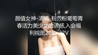 約炮屆鼻祖白姐上演雙女大戰，露臉舌吻69互相磨豆腐，淫聲浪語非常刺激，道具抽插玩的騷逼高潮不斷