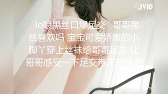 ⚫️⚫️重磅无水福利，万人求档OF满分颜值，大奶女神bratsuyeon露脸性爱自拍，极度反差，3P啪啪一字马