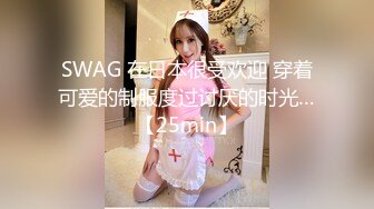 大哥的极品骚女友，全程露脸风骚的大奶子，让大哥揉奶玩逼，口交大鸡巴舔逼逼，表情真骚