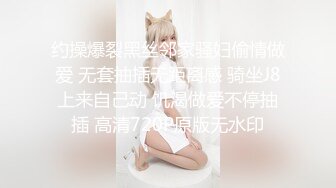 大屁股拉丁裔从阴道中排出乳汁。- vero buffone_1080p