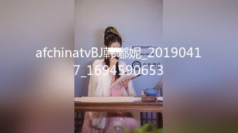 偷拍对面宿舍豪放女全裸豪放女阳台晾衣物,高清1080P原版