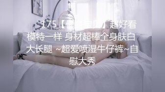 [MP4/ 799M] 帅小伙约操极品蓝裙美腿靓女，主动过来摸屌，骑在身上摸屁股调情