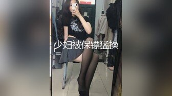 【新片速遞】 丝袜高跟露脸颜值不错的女模特镜头前发骚，大黑牛假鸡巴深喉舔弄，淫声荡语掰开骚穴看特写，激情抽插好刺激[240MB/MP4/13:09]