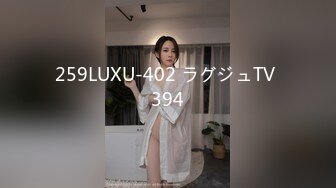 大神尾随几个美女裙底风光长裙美女和男友逛街。绿色内内性感可爱